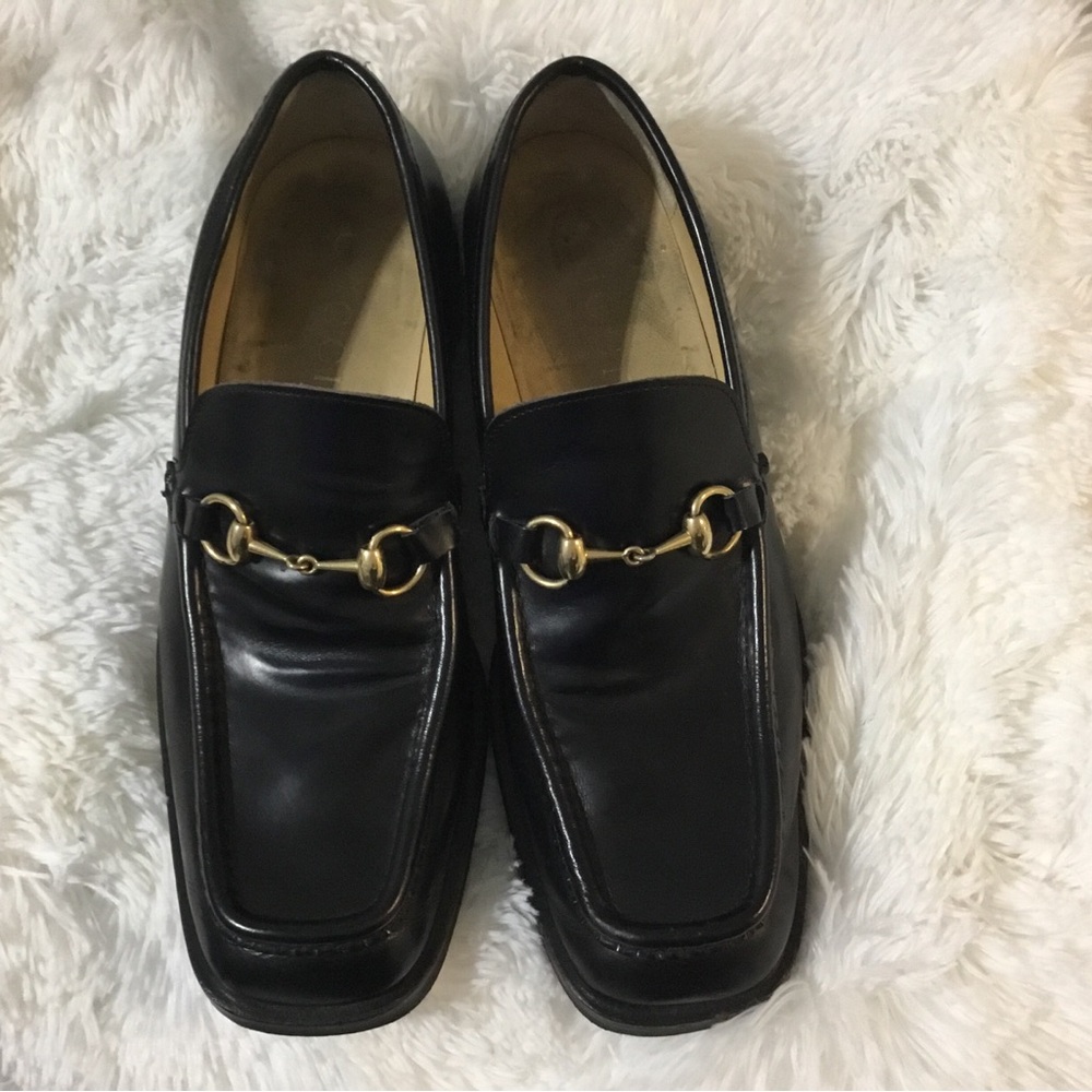 Gucci Black Leather Loafers with Gold Detailing size 10.5 W